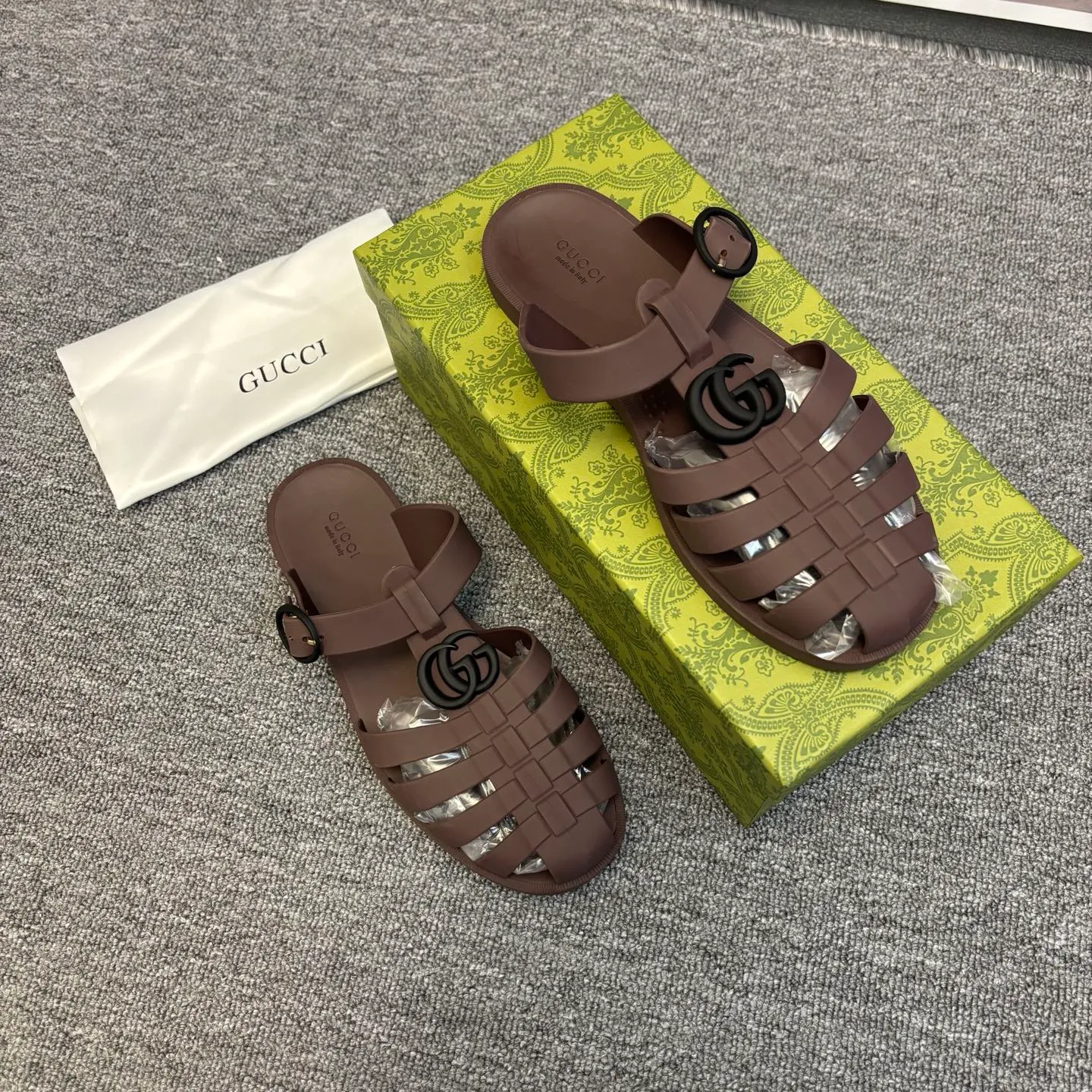 Men's shoes 260💰 [Gucci] Counter quality, top-quality original goods, real photos! Original TPU material, fine workmanship, comfortable; genuine 1:1 replica Size: 38 ~ 46